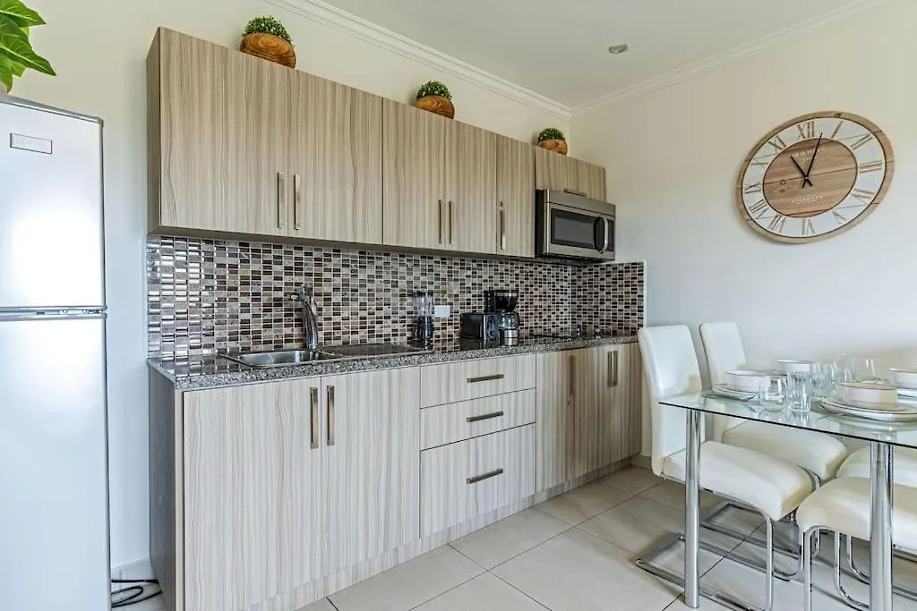פאלם ביץ' Affordable Family Apartment Only 350 Yards From Eagle Beach  פאלם ביץ'